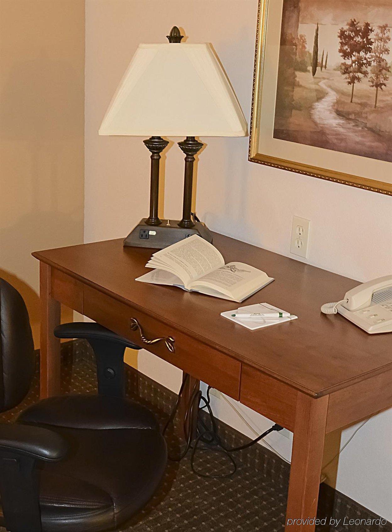 Expressway Suites Fargo Zimmer foto